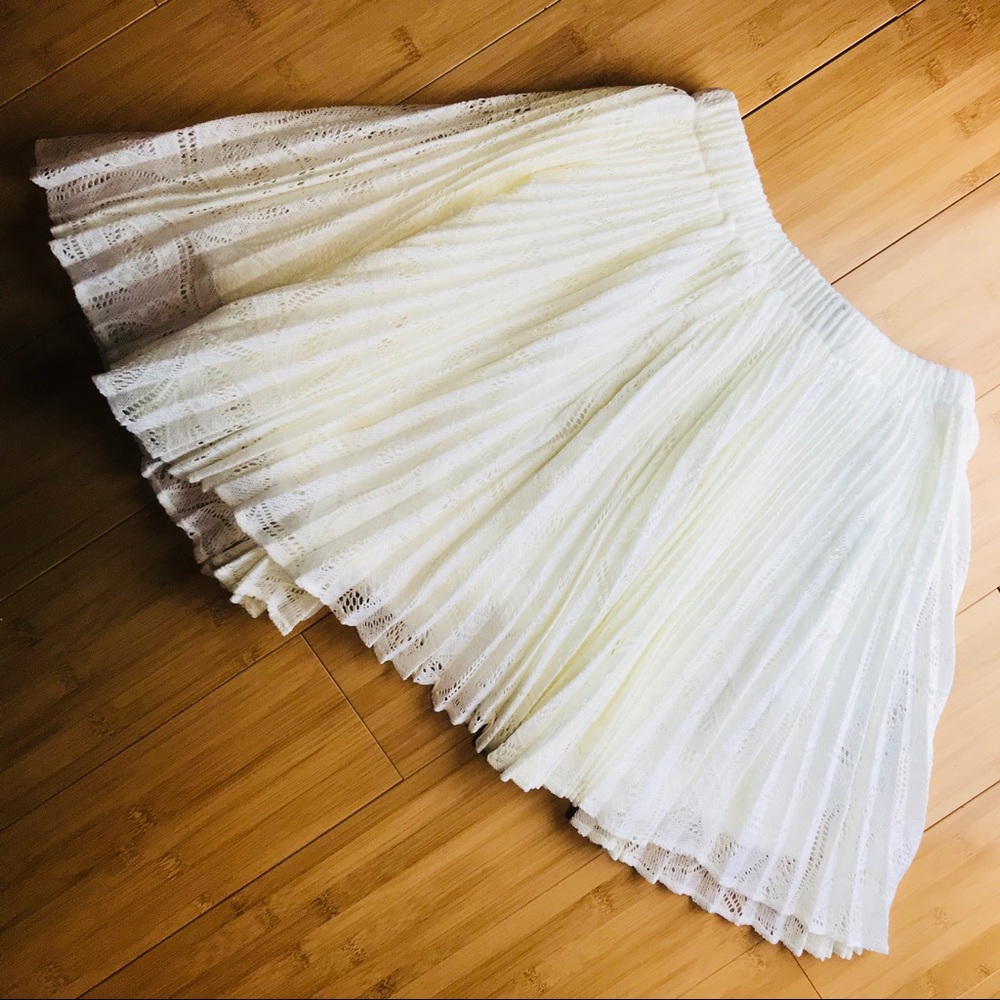 Urban Outfitters White Cream Flowy Skirt Medium by Pins and Needles
